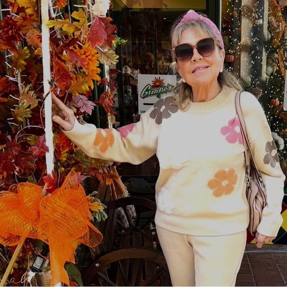 Hi, it's me, Tickie. - Picture 7 of 11